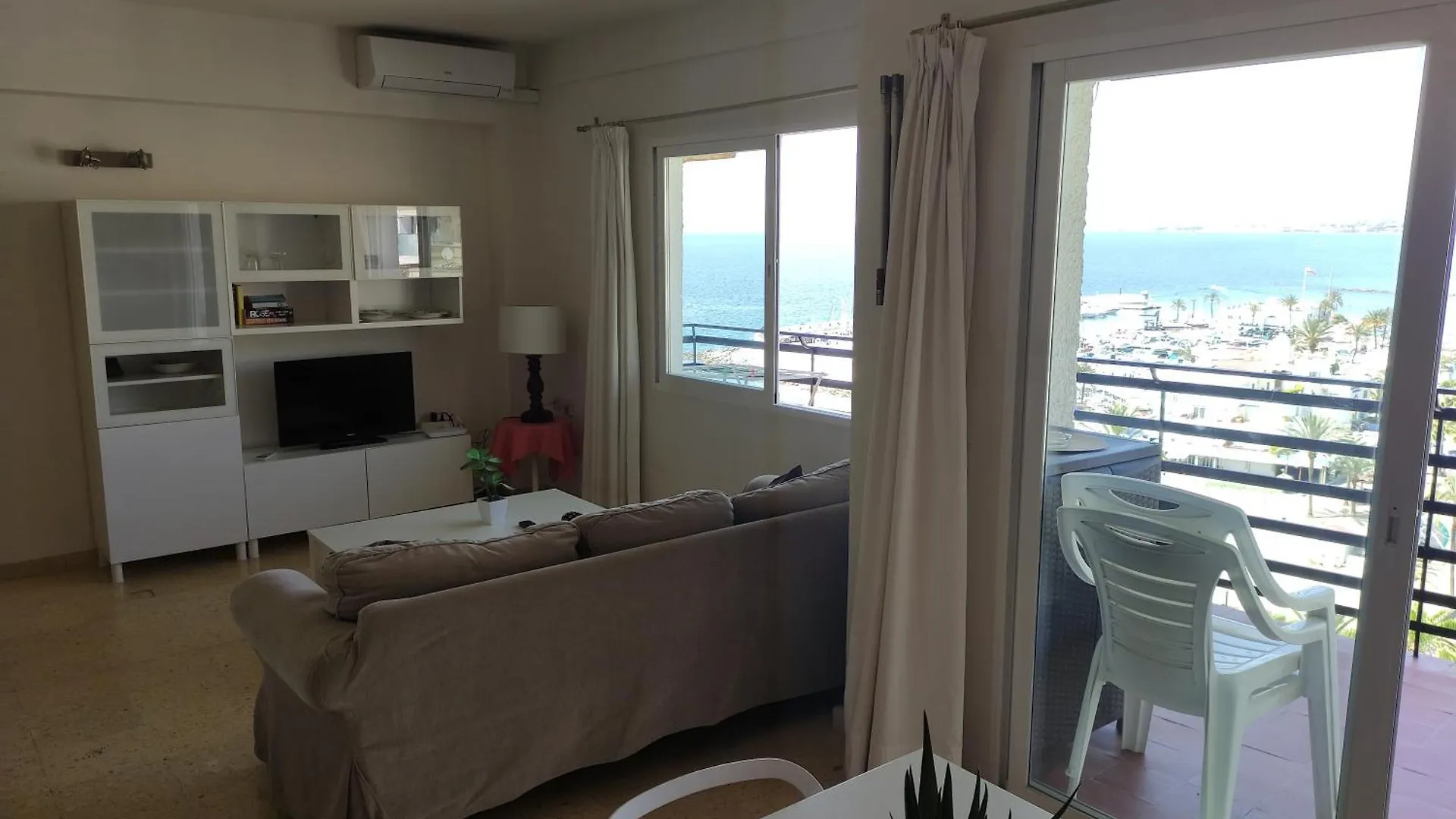 Apartment In Marbella First Line Beach Apto 9-5 0*,